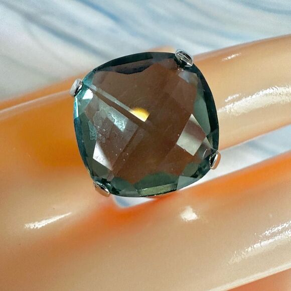 Swarovski Aqua Blue Crystal Chunky Ring (Swan Mark) – Retired - Picture 3 of 12